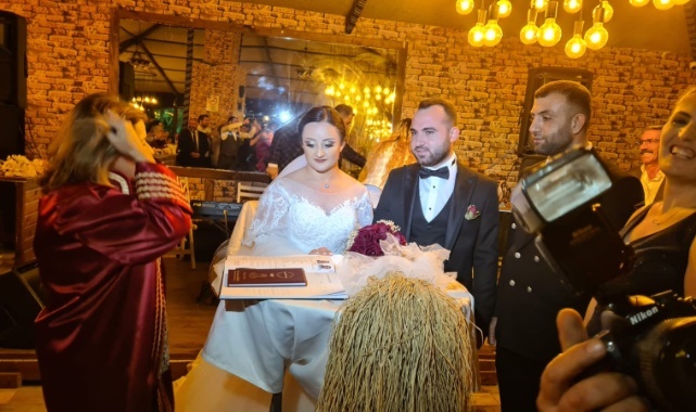 Atar ve Gül Ailesinin Mutlu Günü