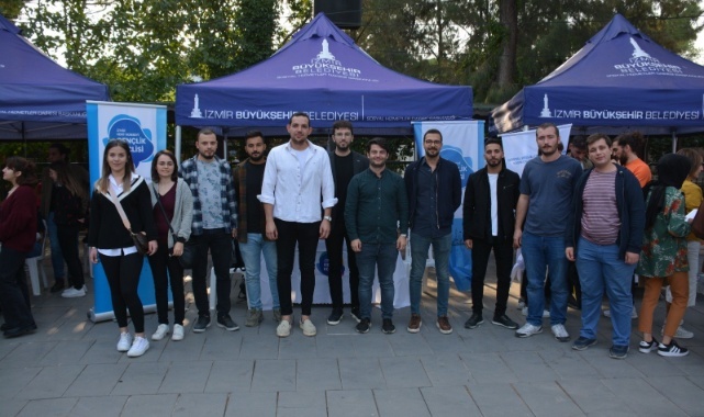 Genç İzmir kente yayılıyor