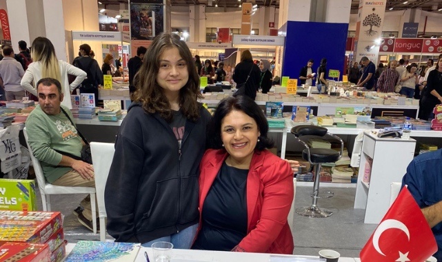 İZKİTAP, İzmir Kitap Fuarı&#039;nda 29 Ekim çoşkusu