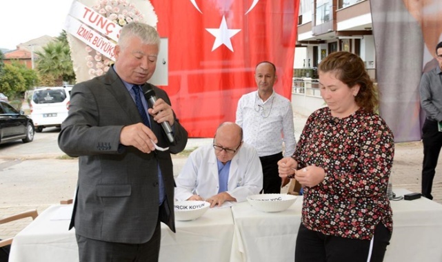 İzmir Büyükşehir Belediyesi’nde 34 üreticiye daha hayvan desteği