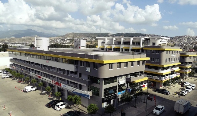 İzmir&#039;de 40 Yıllık Çarşının Taşınması Gündemde