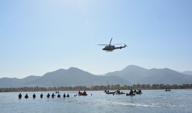 İzmir’de afet tatbikatı