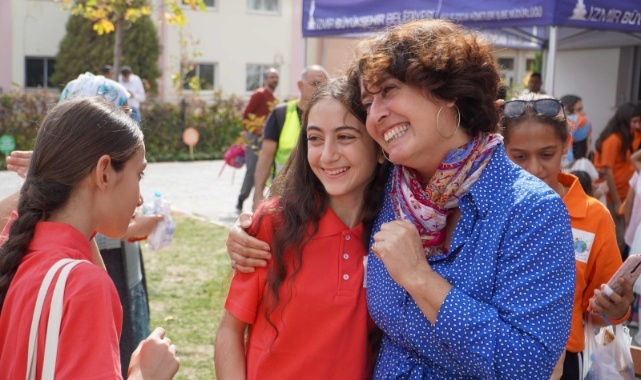 Kadın Dostu Kent İzmir’de kız çocuklarına coşkulu kutlama