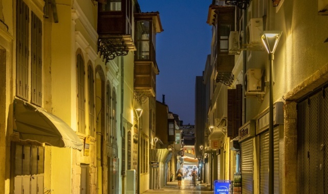 Kemeraltı&#039;nın aydınlatma projesi ödül aldı