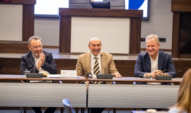 Soyer: “Türkiye’nin gelecek siyasal iklimini belirleyecek olan sizlersiniz”