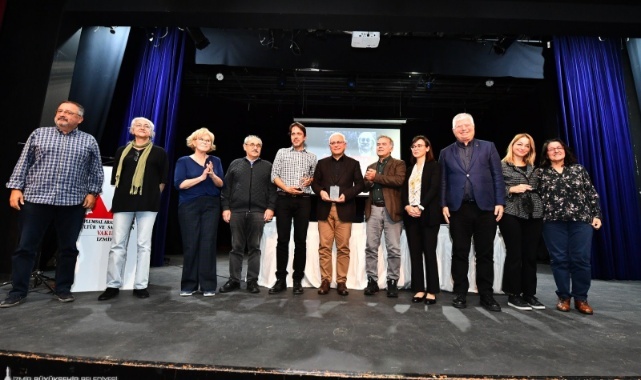 Soykan ödülünü Özuslu&#039;dan aldı