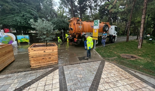 Aşırı yağış alan bölgelere anında müdahale ediliyor