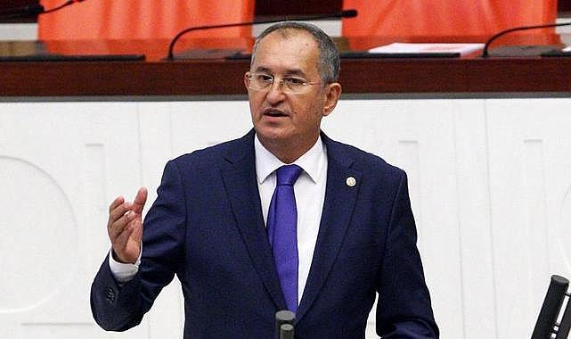 Atila Sertel&#039;den &#039;&#039;İzmir&#039;e İzmirli&#039;ye kastınız nedir?&#039;&#039; çıkışı