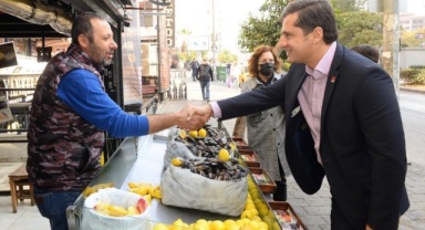 CHP İzmir kapı kapı geziyor: Seçim günü kurtuluş günü olacak