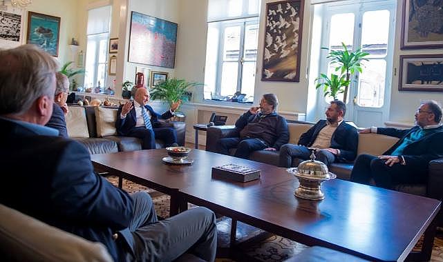 Ezeli rekabet değil ebedi dostluk