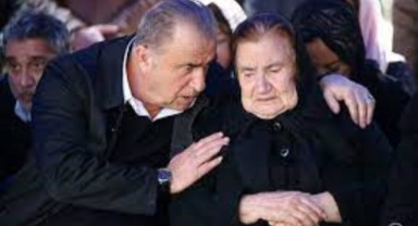 Fatih Terim'in en acı günü; Annesi Nuriye Terim 91 yaşında hayatını kaybetti