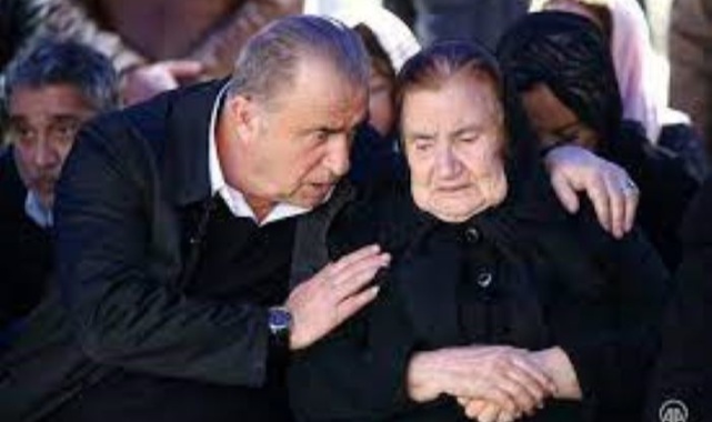 Fatih Terim&#039;in en acı günü; Annesi Nuriye Terim 91 yaşında hayatını kaybetti