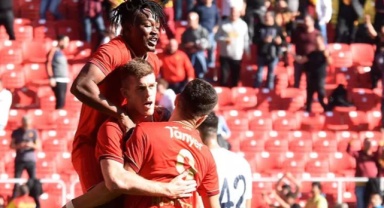 Göztepe Taraftarların Gönlünü Aldı