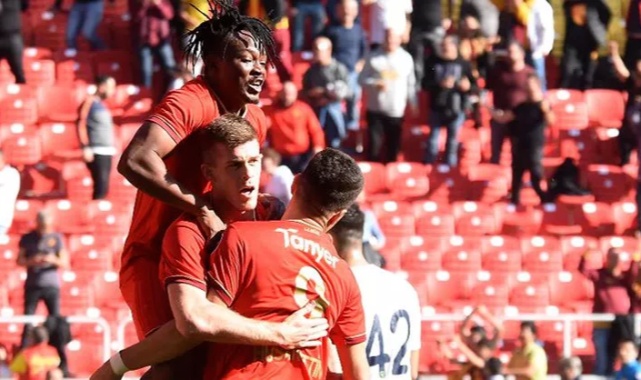 Göztepe Taraftarların Gönlünü Aldı