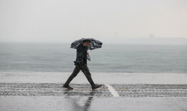 İzmir&#039;e kuvvetli yağış geliyor