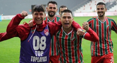 Karşıyaka, lider Mersin İdmanyurdu'nun peşinde!