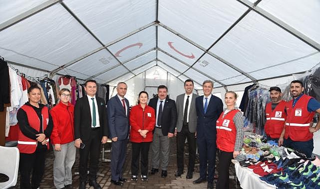 Kızılay çadırına müdürlerden destek