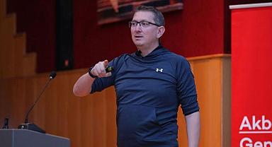 NASA'daki Türk Astrofizikçi DEÜ öğrencileri ile buluştu