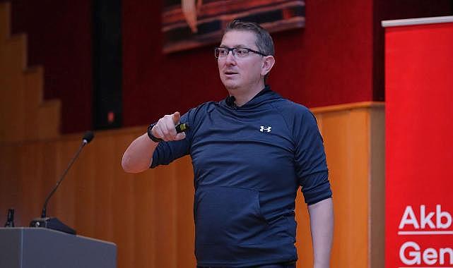 NASA&#039;daki Türk Astrofizikçi DEÜ öğrencileri ile buluştu