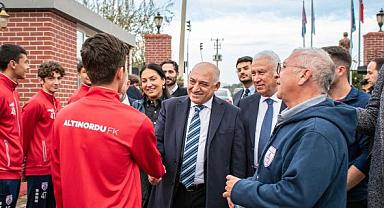 TFF Başkanı Büyükekşi Altınordu'yu ziyaret