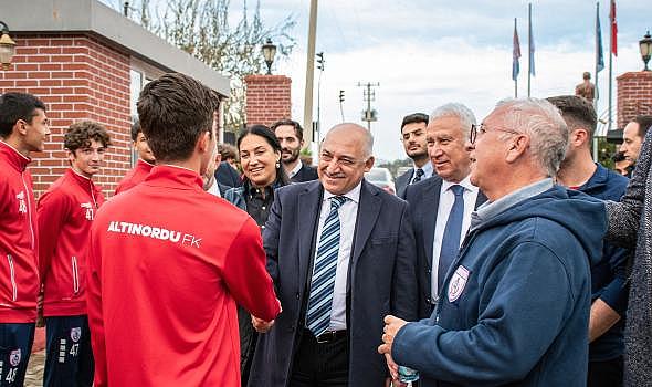 TFF Başkanı Büyükekşi Altınordu&#039;yu ziyaret