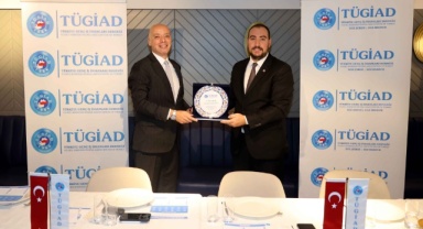 TÜGİAD Ege'ye Konuk Olan Murat Salar:  "Seçime Bu Seviyelerde Bir Döviz Kuru ile Gideceğiz"