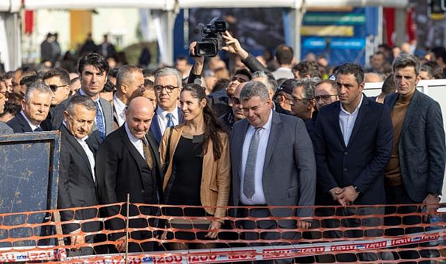 Afetlere direnç, kesintisiz su ve temiz körfez için 3 milyarlık yatırım İZSU 2022&#039;de dev projelere imza attı