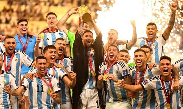 Arjantin Dünya Kupasını kaldırdı
