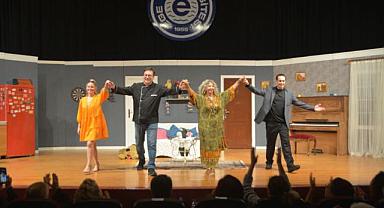 "Aşkın Muzip Oyunları" Yunus Emre Salonu'nda