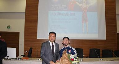 Avrupa ve Dünya Şampiyonu Güreşçi Kerem Kamal İle Söyleşi Programı Düzenlendi