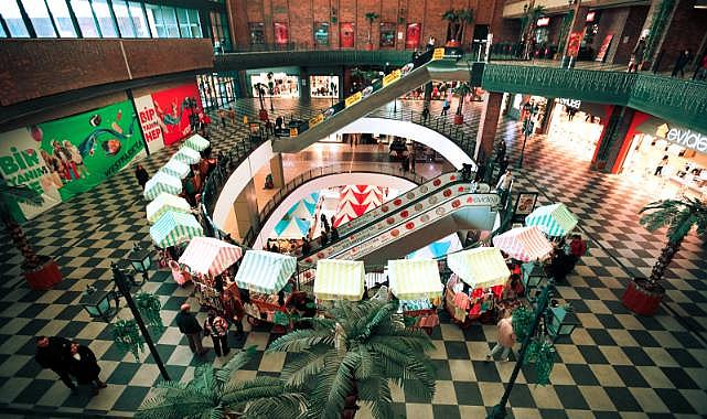 Bayraklılı kadınlardan yılbaşı kermesi