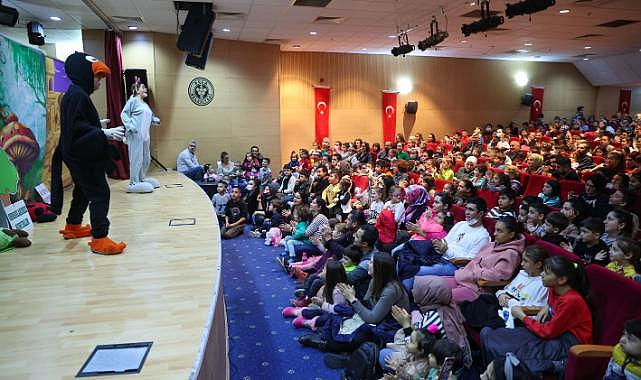 Buca Belediyesi etkinliğine yoğun ilgi