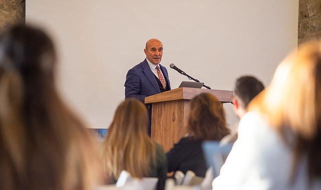 Büyükşehirlerin turizm birimleri İzmir&#039;de buluştu