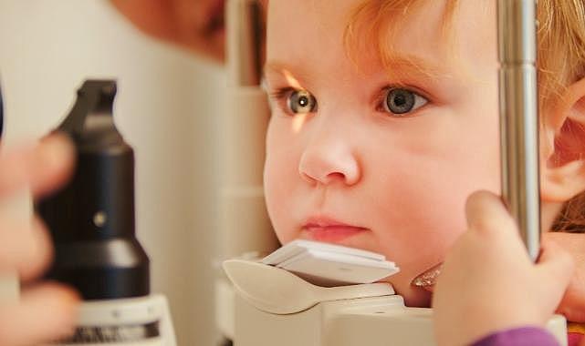 Çocuklarda ve yenidoğanlarda göz tansiyonu görülebilir dikkatli olunmalı 