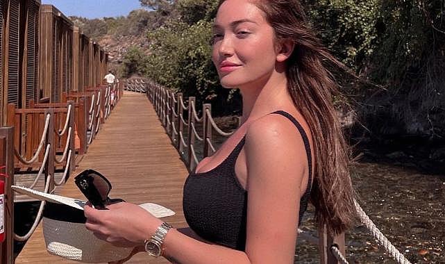 Danla Bilic&#039;ten çok cesur yatak pozları!