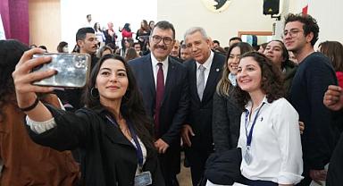 Ege Üniversitesinde yüksek lisans ve doktora öğrencilerinin TÜBİTAK başarısı devam ediyor