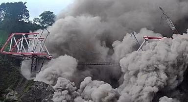 Endonezya alarma geçti