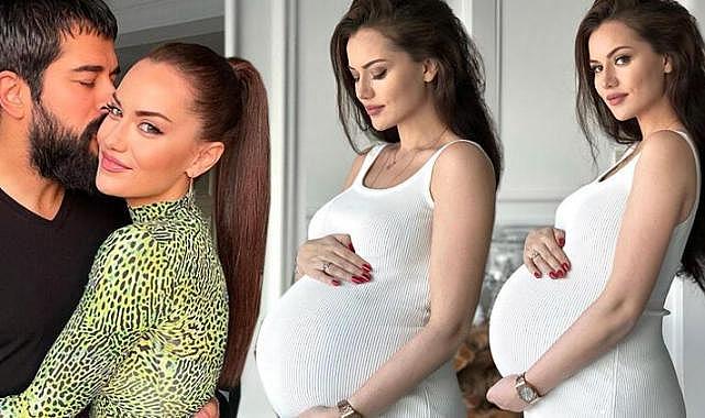 Fahriye Evcen&#039;den bebeği ile pozlar