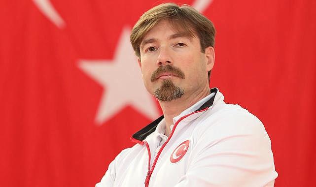 Gaziemir Belediyesi Taekwondo Antrenörü Volkan Yalçınkaya Türkiye Şampiyonu