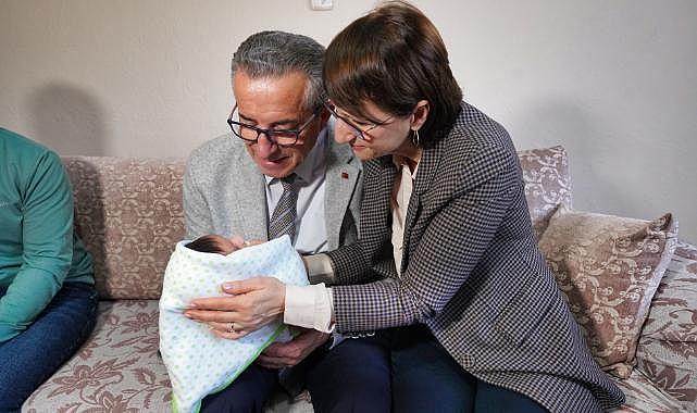 Gaziemir&#039;de annelere ve bebeklerine özel hizmet