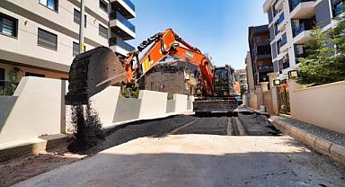 Gaziemir’in yolları yenileniyor