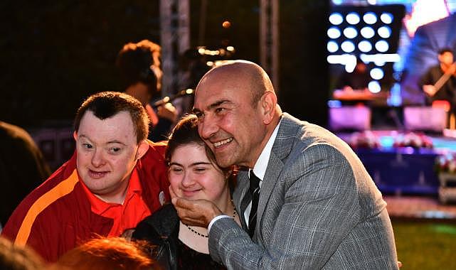 İzmir Büyükşehir Belediyesi bir yılda 10 milyar liranın üzerinde yatırım yaptı