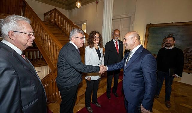 İzmir Büyükşehir Belediyesi&#039;nden STK&#039;larla protokol