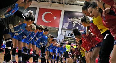 İzmir Büyükşehir Belediyesi tur kapısını araladı