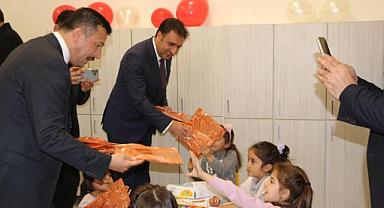 İzmir'de Eğitim Yatırımları Hız Kesmeden Devam Ediyor