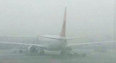 İzmir'de hava ulaşımına sis engeli!