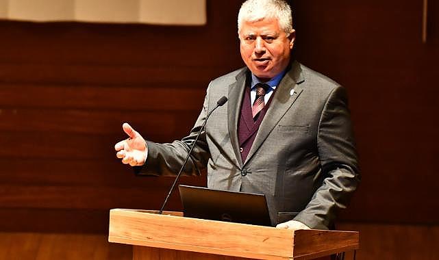 “İzmir&#039;in Yüz Yılı” Sempozyumu başladı