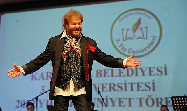 Karşıyaka Belediyesi 3. Yaş Üniversitesi’nde mezuniyet sevinci  