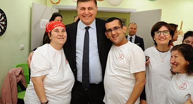 Karşıyaka'da Engelliler Haftası'na Özel Kutlama