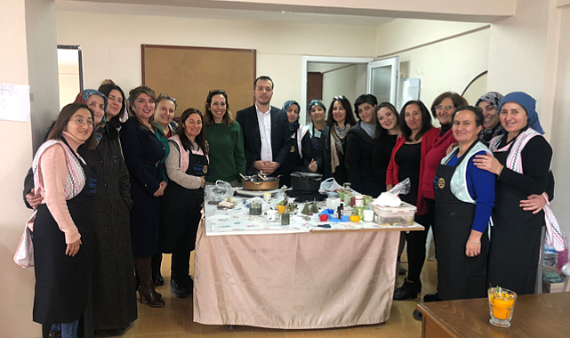 Karşıyaka Rotary kadınlara ışık oluyor